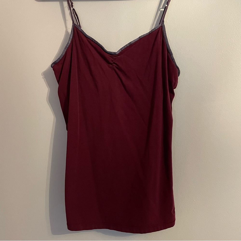 AMERICAN EAGLE OUTFITTERS CAMI